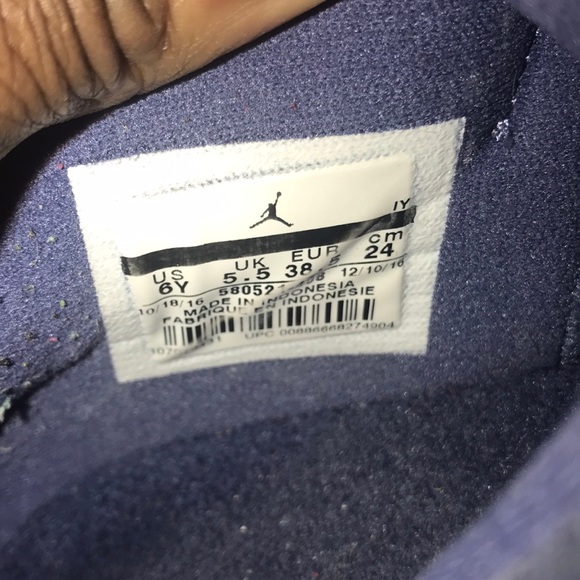 Jordan 11s Blue Moon - Picture 6 of 6